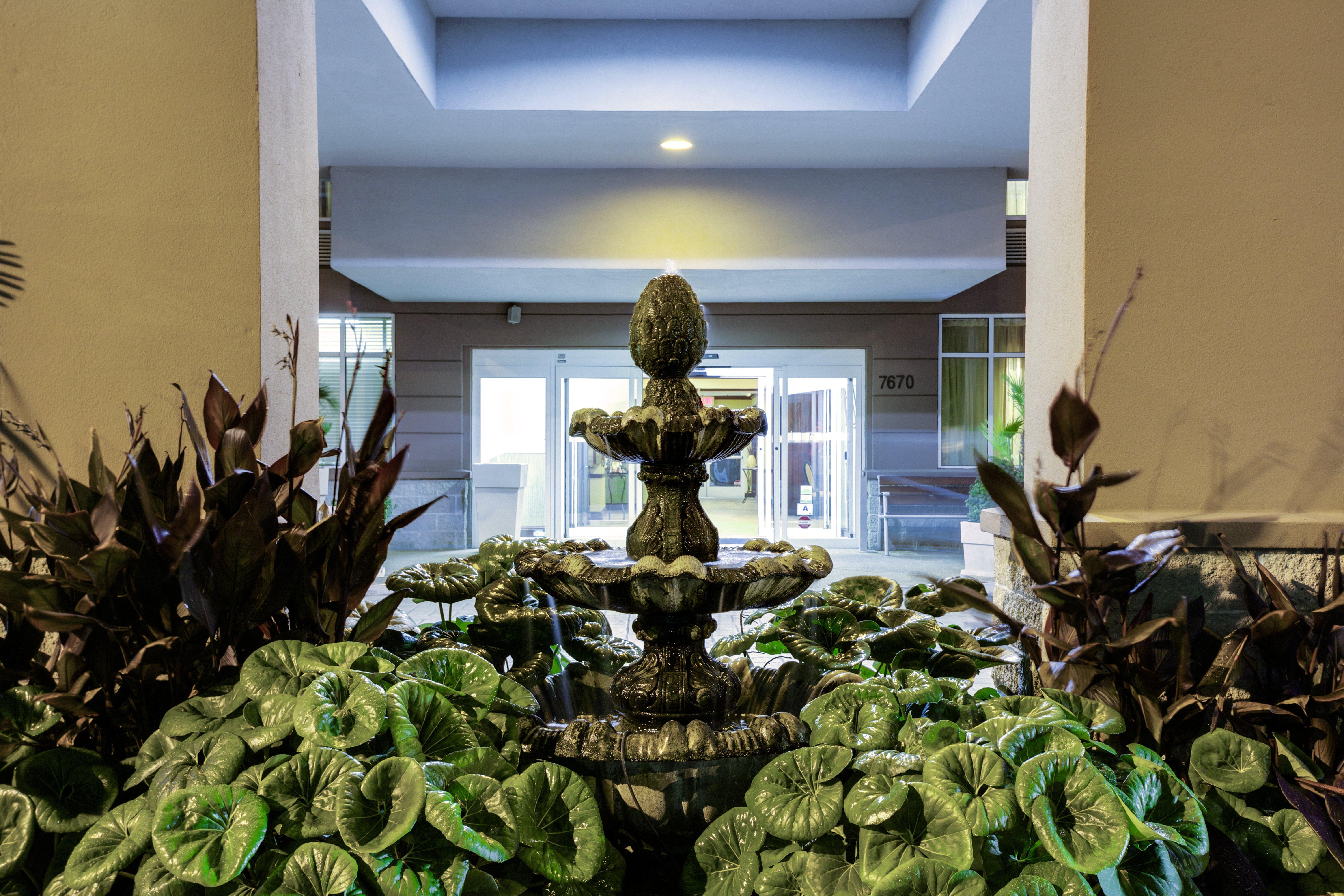 Holiday Inn Express Hotel & Suites Charleston-Ashley Phosphate By Ihg North Charleston Exterior foto