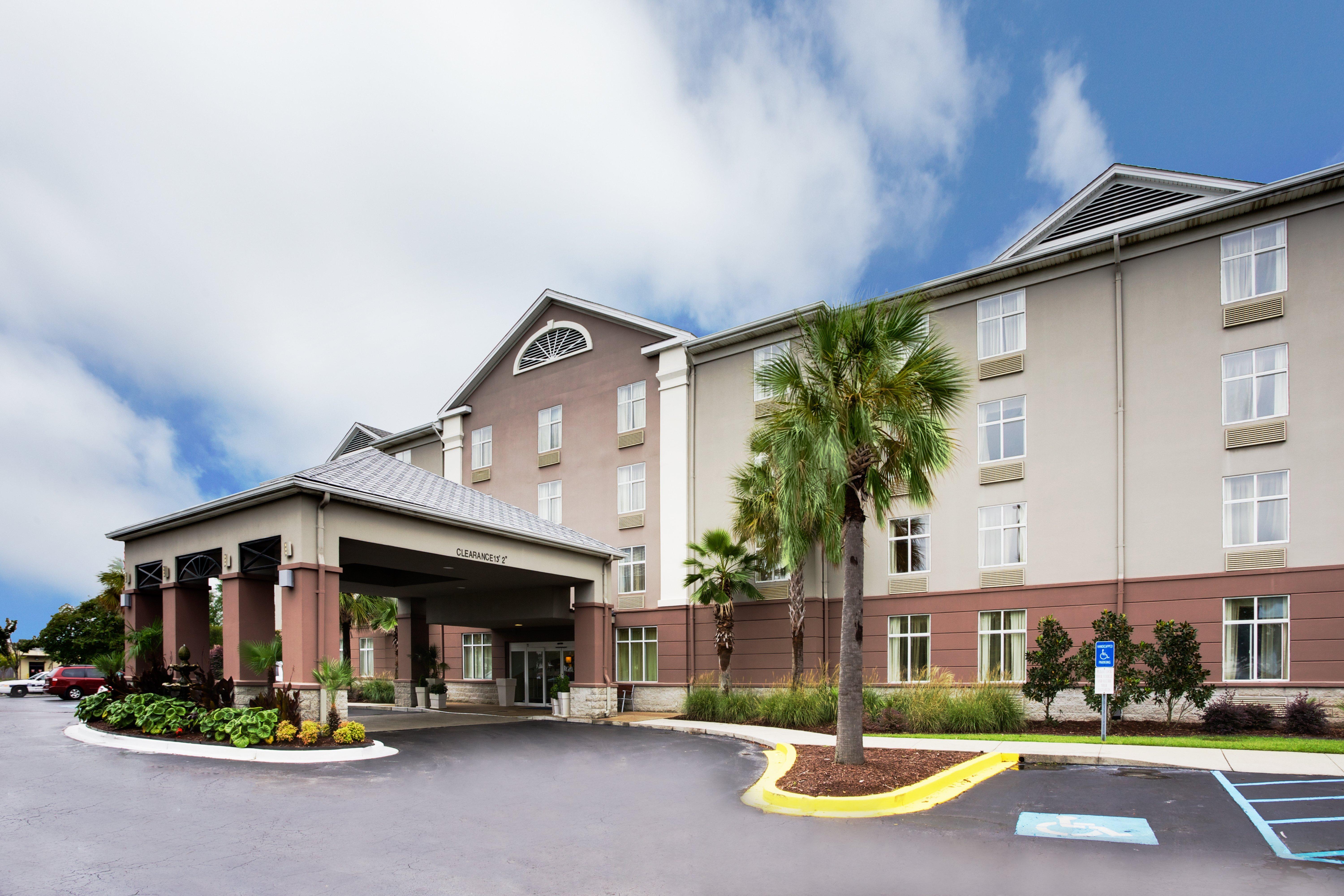 Holiday Inn Express Hotel & Suites Charleston-Ashley Phosphate By Ihg North Charleston Exterior foto